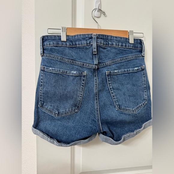 Old Navy High Rise Woman Denim Jeans - Picture 2 of 3